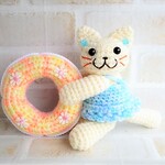 夏猫！今年は泳ぐんだもん♪【白猫・水色マーブル水着・オレンジマーブル浮き輪】