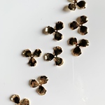 ◉新作◉【4pcs gold #48-28】３枚花メタルフラワーパーツ