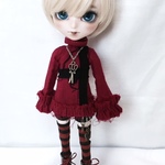イスル　ドール服セット　クロス赤×黒