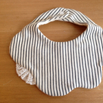 ＜新柄＞再販※※※ gather mokumoku:️baby　スタイ　écru　stripe　レース　※※※