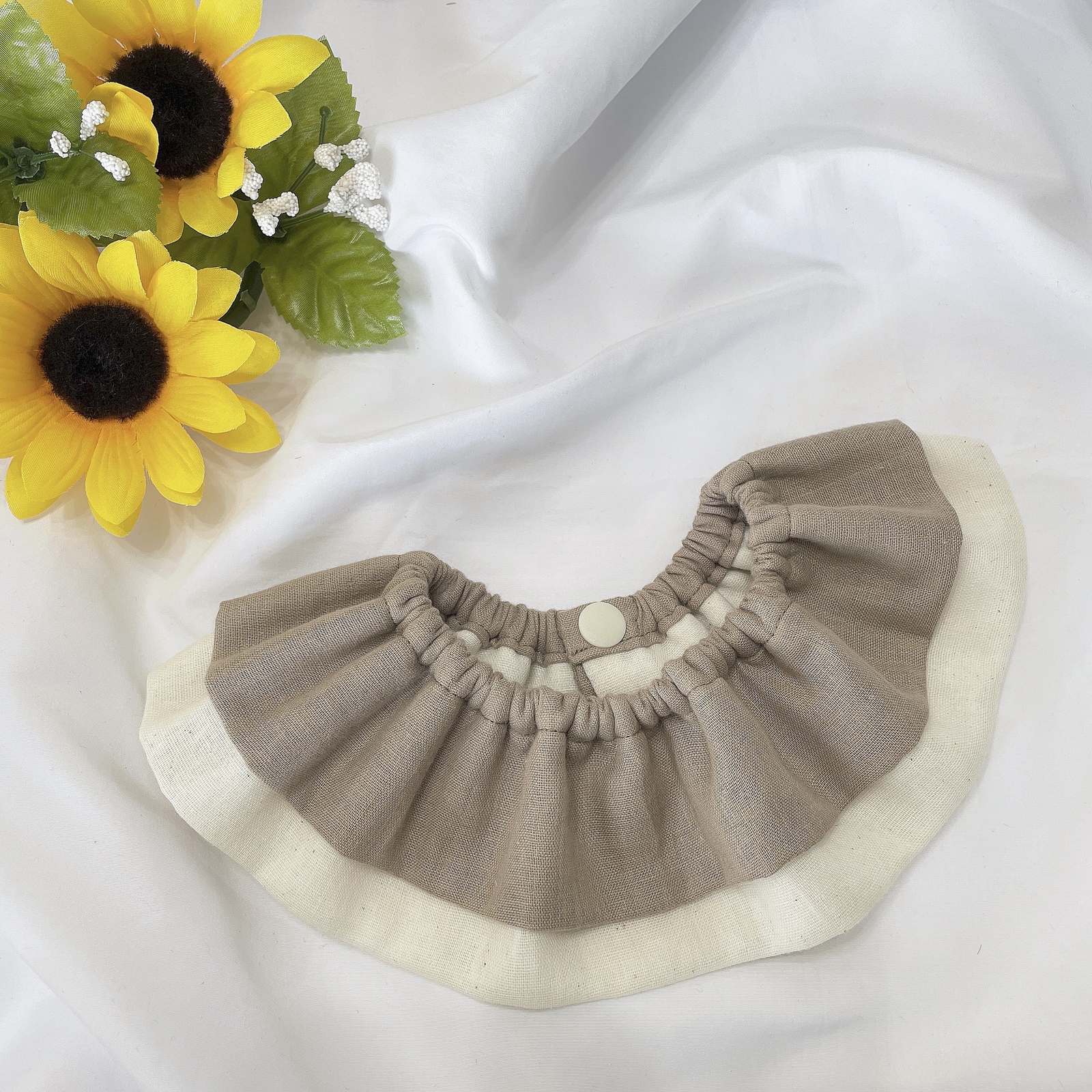 偉大な ◯ハンドメイド◯''特別な日の''つけ襟みたいなまんまるスタイ サークルレース スタイ/よだれかけ 偉大な ◯ハンドメイド◯''特別な日の''つけ襟みたいなまんまるスタイ サークルレース スタイ/よだれかけ