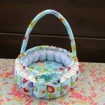 持ち手付きパフの小物入れ