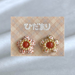 ちいさなおはなのピアス(gold caramel)