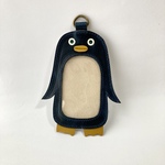 革のペンギンパスケース