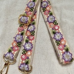 インド刺繍リボンスマホストラップ(紫お花)