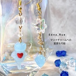 暗闇で光る✨クリオネコ🧊アシンメトリーピアス(イヤリング・ノンホール樹脂・マスクチャームへの変更可)送料無料 パーツ変更無料 レジン はこ猫 蓄光