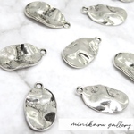 8個入)antique silver deformation oval charm