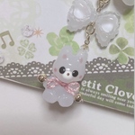 白いちごとりぼんのうさぎちゃんキーホルダー🐰💕