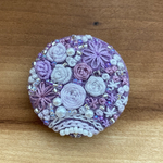 ビーズ刺繍くるみボタン（ヘアゴム/ブローチ）