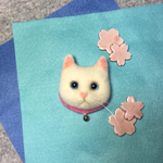 猫さんブローチ（白）中サイズ