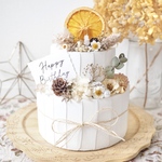クレイケーキ　飾り付き　ウェルカムスペース　ベージュ×ホワイト　誕生日ケーキ　結婚式
