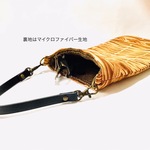 籠プリントスマホポーチ