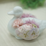 (Parfois様オーダー品)リボンのばらのピンクッション（白磁の鳥・ピンク）