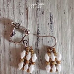 twin beads earrings - White brown