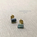 【原石ピアス】シックなデニムカラーが魅力のインディゴライトトルマリンピアス3