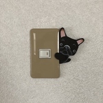 チラッとフレンチブルドッグ (黒)ちゃん　(スイッチカバーの飾り)