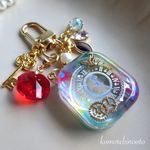 キャンディみたいな七色時計キーホルダー　レジン