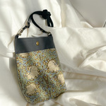 大きめスマホショルダー／スマホポシェット(William Morris生地)