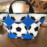 【送料無料】保冷　保温　お弁当袋　大きめ　洗える　ファスナー　トートバッグ　ランチバッグ　サッカーボール