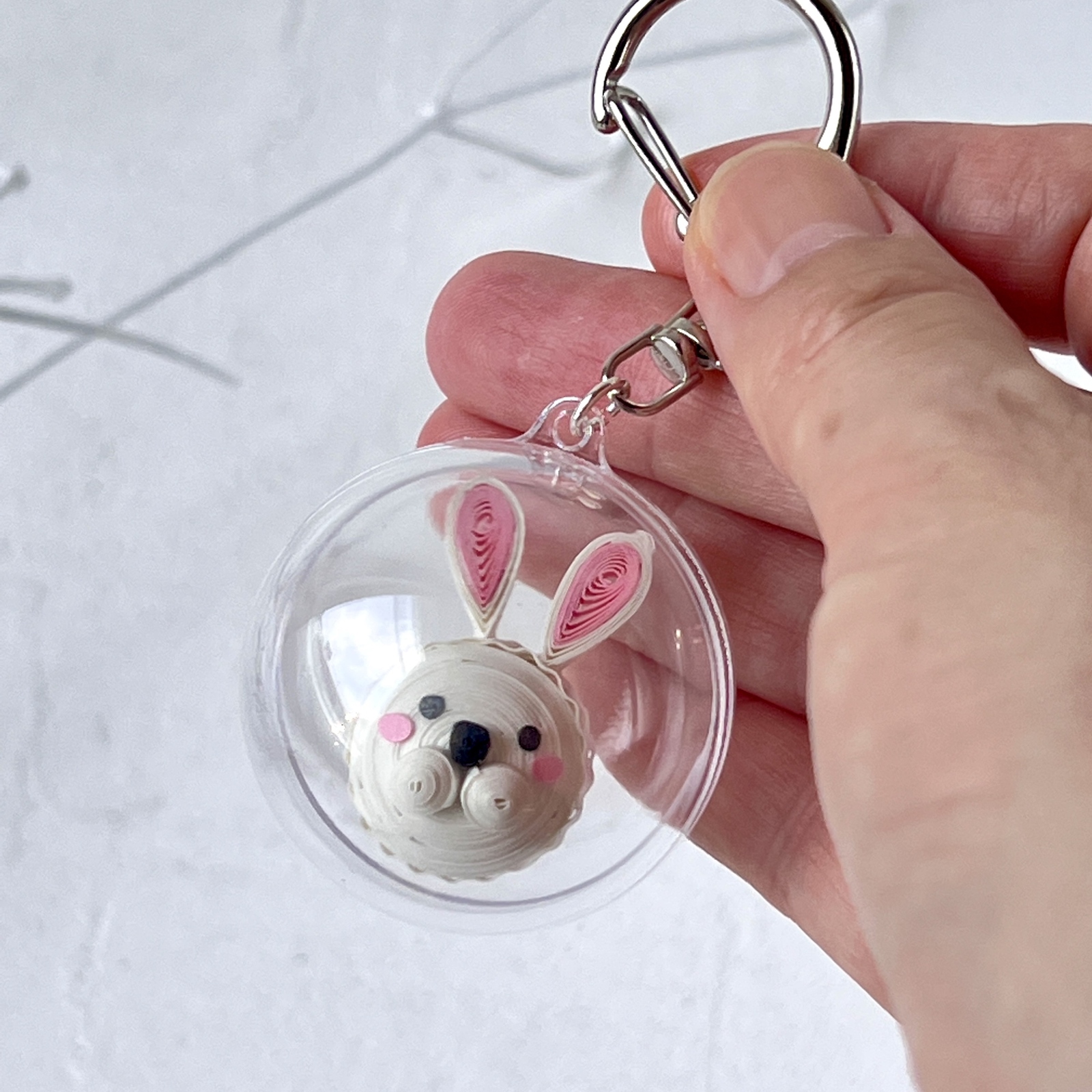 干支☆卯年うさぎのマカロンのキーホルダー（ペーパークイリング