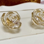 薔薇のピアス