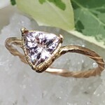 モルガナイト＊14kgf V ring