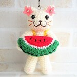 夏猫！水着でスイカ食べちゃう♪【白猫・エッグイエロー水着】ストラップ