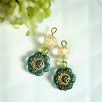 チェコビーズ☆ピアス/イヤリング☆ブルーフラワー