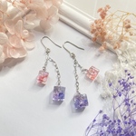 2色選べるキューブピアス