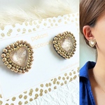 【送料無料】ハート♡ビーズ刺繍のピアス／イヤリング(ゴールド)