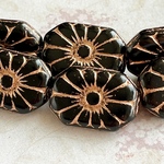 【19㍉ ４個】長方形フラワー＊black & pink gold＊チェコビーズ＊花＊フラワー＊黒＊ブラック＊ゴールド