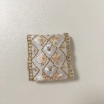 【受注生産】クッション　ミニサイズ　ホワイト×ゴールド刺繍　ドール用　1/6スケール