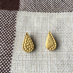 しずくピアス(イヤリング)きん色　陶器 