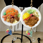 ミニチュア チーズinハンバーグとオムカレーのランチプレート・カクテル付　ピアス