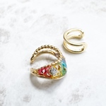 【受注生産】ガラスストーンとカラフルなレースフラワーのレジンイヤーカフ　2点セット　レインボーカラー　虹色