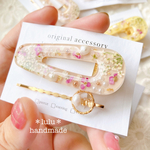 【New】大粒淡水パールのフラワーヘアクリップ　2点セット　淡水パール　ヘアピン　ハンドメイドヘアクリップ　ハンドメイドレジン　押し花　ヘアクリップ　ヘアアクセサリー　パールヘアピン　お花ヘアクリップ