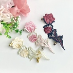 寄り添う薔薇の髪飾り