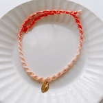ハンドメイド　リーフモチーフのミサンガ　アンクレット　ブレスレット