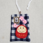 【完成品】思いを伝えるお守り袋♪桜とだるま.ネイビー/お守りケースにも