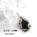 オニキスペンダント（ワイヤージュエリー☆ワイヤーアクセサリー☆ワイヤーラッピング天然石ネックレス☆KuthumistyleⓇ☆クツミスタイル☆only minne ）