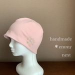 送料無料＊handmade 接触冷感裏地・パールビジューモチーフ付き帽子〈fleurピーチ〉ケア帽子　ケアキャップ