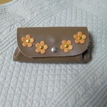 ★sale★レザークラフト　お花が可愛い～！カードも入る２重フタのふっくら可愛い～お財布（ブラウン・本革）