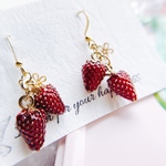 strawberry 苺のフックピアス　サージカルステンレス