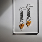 【new  color】オレンジ×クリア　アクリル　トライアングルピアス　イヤリング