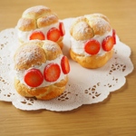 新作＊マリトッツォ風シュークリーム（苺）