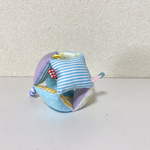 優しい布ボール★タグ★紐付き★赤ちゃんおもちゃ★鈴入り★オーボール
