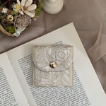 【new】アクセサリーケース　刺繍リボン使用　アイボリー
