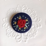 新作★【刺繍ヘアゴム✳︎ブローチ】バラ🌹薔薇