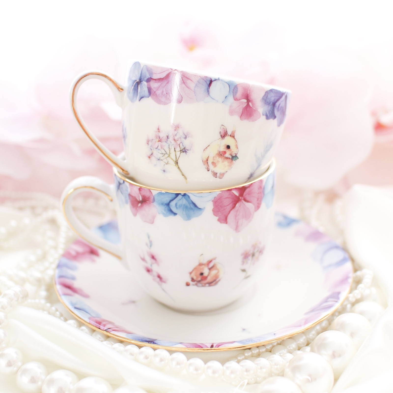 うさぎティーカップOP 130 うさぎさんと紫陽花のティーカップ&ソーサー - ❤︎Blanche