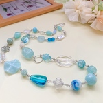 ＊ミルキーブルーとクリアのロングネックレス